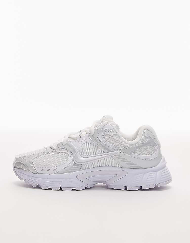 https://images.asos-media.com/products/nike-v5-rnr-sneakers-in-white/207498853-2?$n_750w$&wid=750&fit=constrain