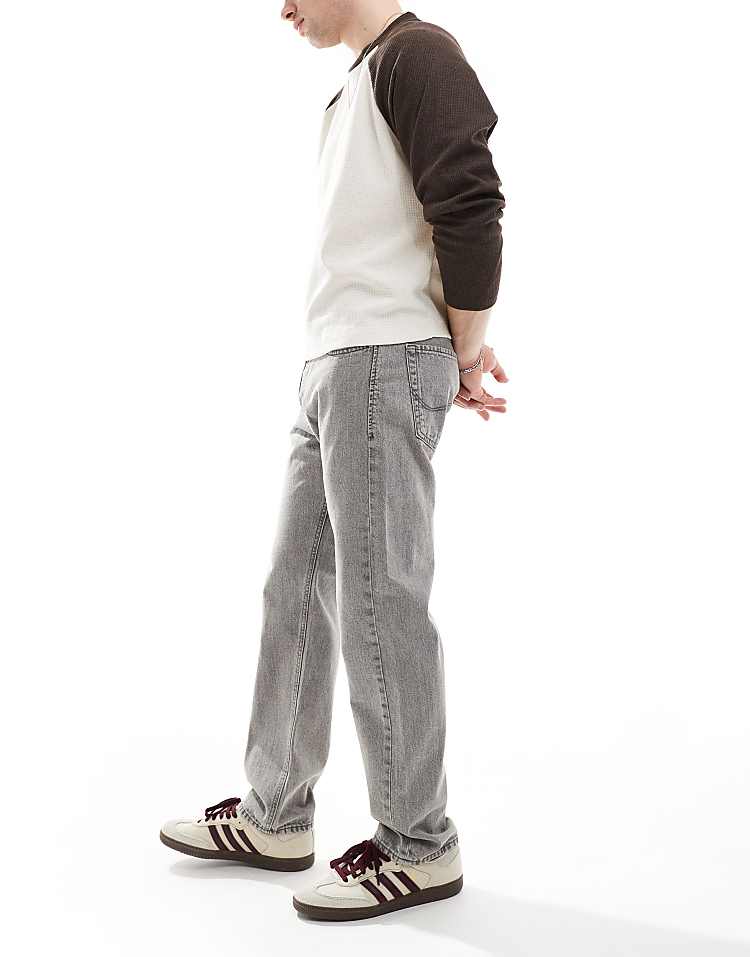 https://images.asos-media.com/products/jack-jones-chris-straight-jeans-in-gray-wash/207500272-3?$n_750w$&wid=750&fit=constrain