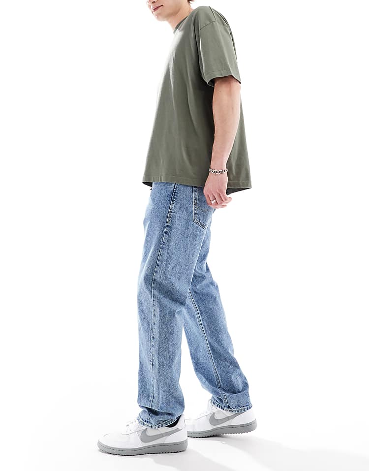 https://images.asos-media.com/products/jack-jones-chris-straight-leg-jeans-in-vintage-blue/207500864-3?$n_750w$&wid=750&fit=constrain