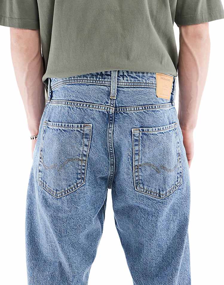 https://images.asos-media.com/products/jack-jones-chris-straight-leg-jeans-in-vintage-blue/207500864-4?$n_750w$&wid=750&fit=constrain
