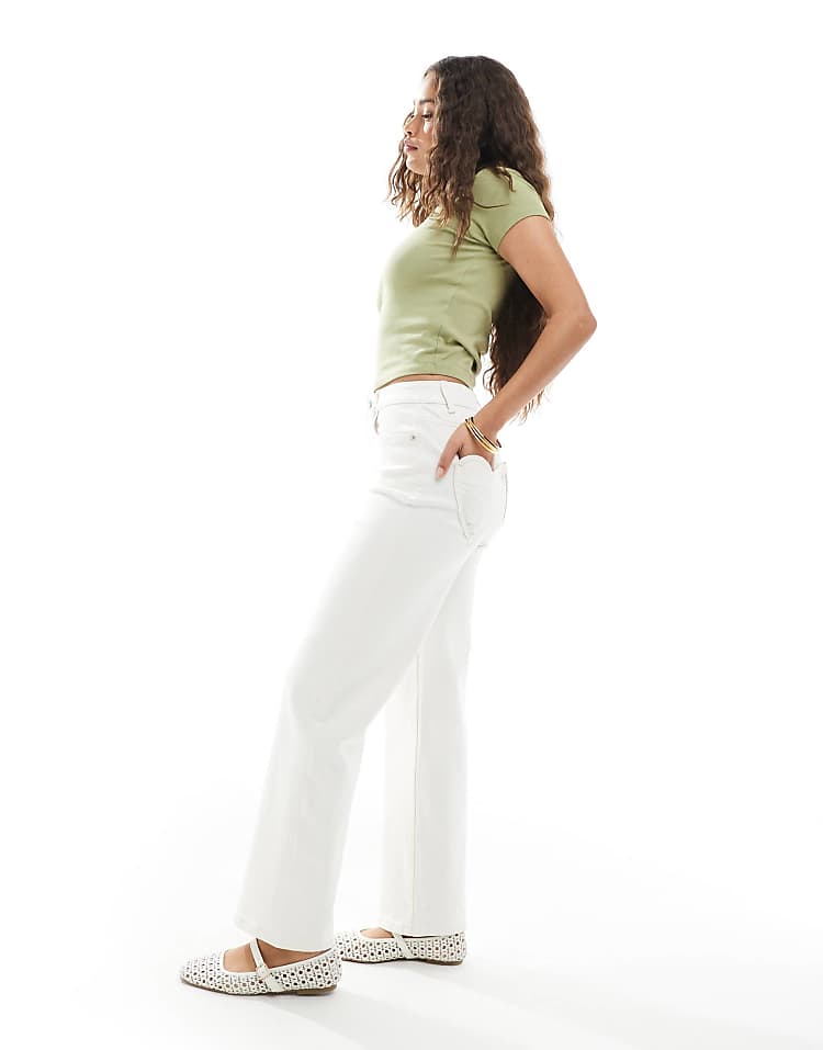 https://images.asos-media.com/products/miss-selfridge-petite-heart-pocket-straight-leg-jeans/207549063-3?$n_750w$&wid=750&fit=constrain
