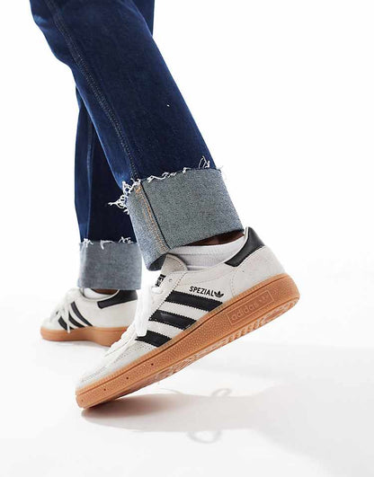 https://images.asos-media.com/products/adidas-originals-handball-spezial-rubber-sole-sneakers-in-cream-and-black/207557326-4?$n_750w$&wid=750&fit=constrain