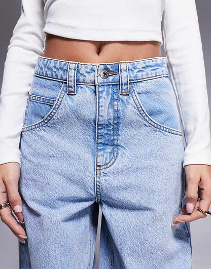 https://images.asos-media.com/products/weekend-collective-baggy-barrel-fit-jeans-in-light-blue-wash/207615163-5?$n_750w$&wid=750&fit=constrain