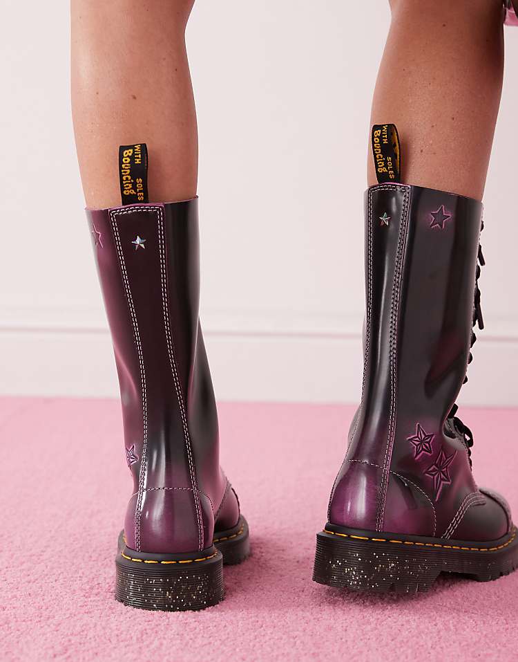 https://images.asos-media.com/products/dr-martens-1b99-bex-bratz-boot-in-black/207730855-4?$n_750w$&wid=750&fit=constrain