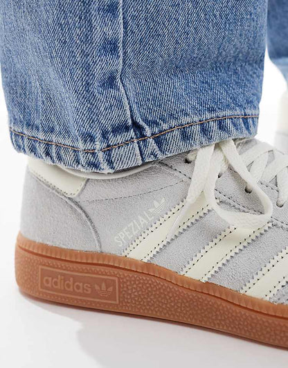 https://images.asos-media.com/products/adidas-originals-handball-spezial-sneakers-in-light-gray/207786585-5?$n_750w$&wid=750&fit=constrain