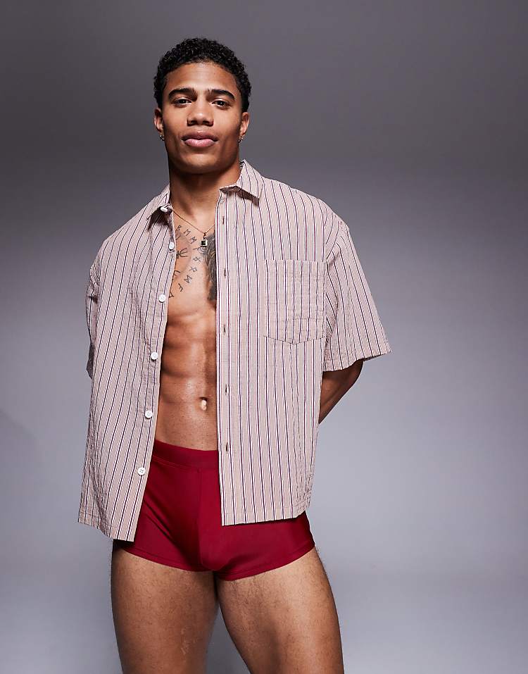 https://images.asos-media.com/products/asos-design-stretch-trunks-in-red/207825497-3?$n_750w$&wid=750&fit=constrain