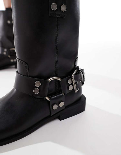 https://images.asos-media.com/products/asos-design-arley-flat-biker-boots-in-black/207872076-4?$n_750w$&wid=750&fit=constrain