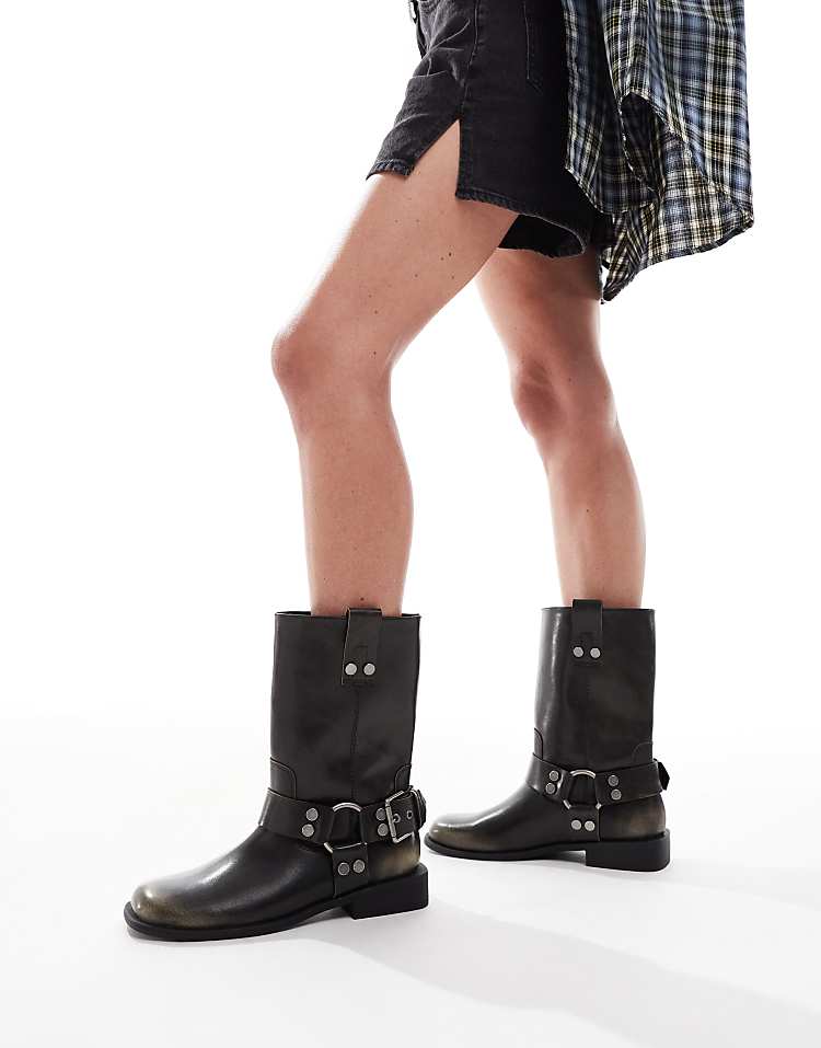 https://images.asos-media.com/products/asos-design-arley-burnished-flat-biker-boots-in-brown/207872085-1-burnished?$n_750w$&wid=750&fit=constrain
