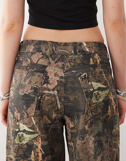 https://images.asos-media.com/products/collusion-x002-baggy-jeans-in-tree-camo-print/207899944-4?$n_750w$&wid=750&fit=constrain