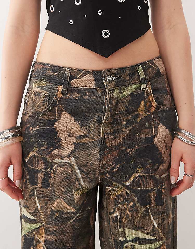 https://images.asos-media.com/products/collusion-x002-baggy-jeans-in-tree-camo-print/207899944-5?$n_750w$&wid=750&fit=constrain