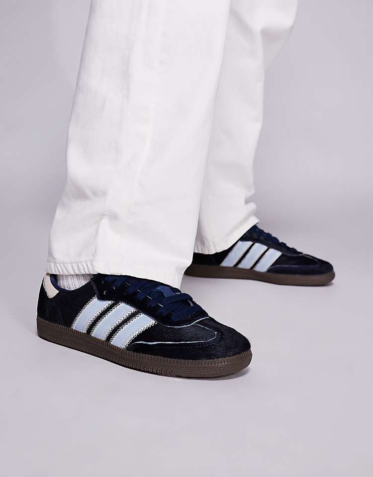 https://images.asos-media.com/products/adidas-originals-samba-og-sneakers-in-navy-pony-hair-and-light-blue/207950538-5?$n_750w$&wid=750&fit=constrain