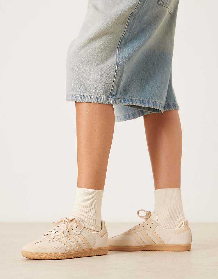 https://images.asos-media.com/products/adidas-originals-samba-og-sneakers-in-off-white/207950790-5?$n_750w$&wid=750&fit=constrain