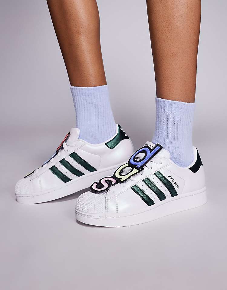 https://images.asos-media.com/products/adidas-originals-superstar-ii-x-jeremy-scott-sneakers-in-white/207950836-5?$n_750w$&wid=750&fit=constrain