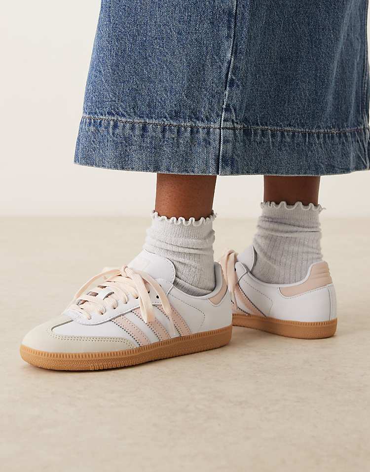 https://images.asos-media.com/products/adidas-originals-samba-og-sneakers-in-white-and-light-pink/207951078-1-white?$n_750w$&wid=750&fit=constrain