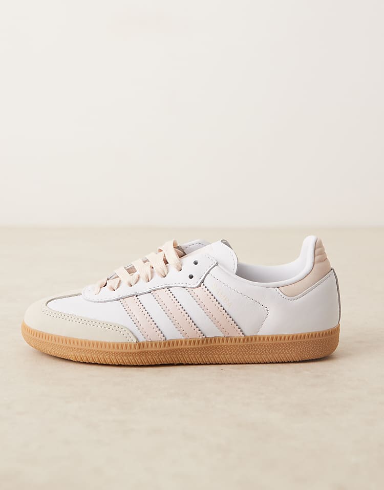 https://images.asos-media.com/products/adidas-originals-samba-og-sneakers-in-white-and-light-pink/207951078-2?$n_750w$&wid=750&fit=constrain