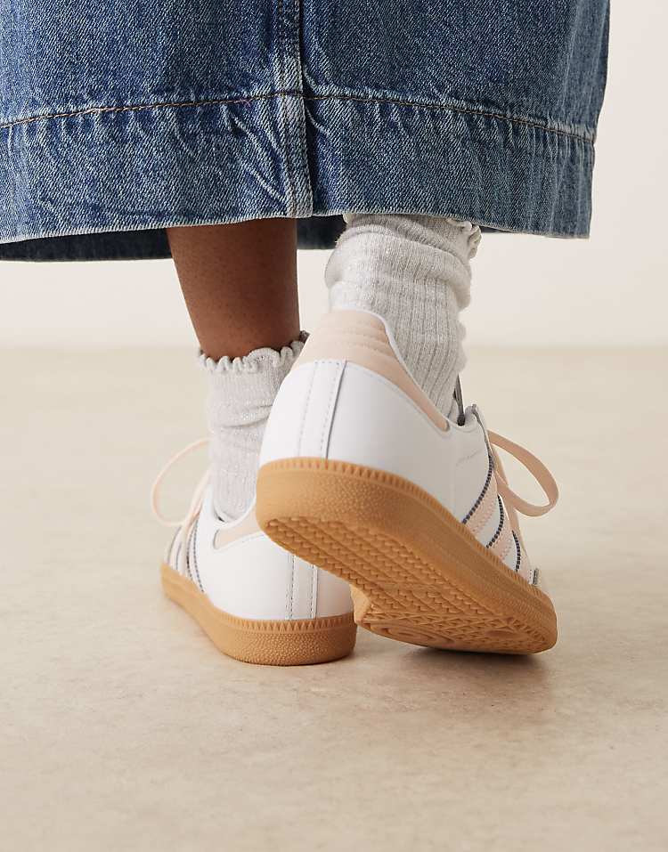 https://images.asos-media.com/products/adidas-originals-samba-og-sneakers-in-white-and-light-pink/207951078-4?$n_750w$&wid=750&fit=constrain