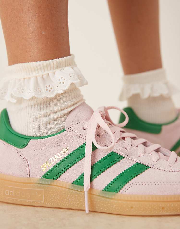 https://images.asos-media.com/products/adidas-originals-handball-spezial-sneakers-in-pink-and-green/207951120-4?$n_750w$&wid=750&fit=constrain