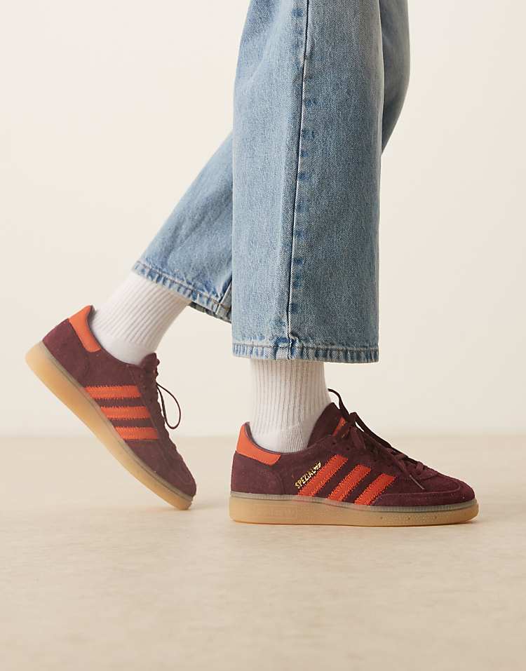 https://images.asos-media.com/products/adidas-originals-handball-spezial-sneakers-in-burgundy-and-orange/207951347-1-burgundy?$n_750w$&wid=750&fit=constrain