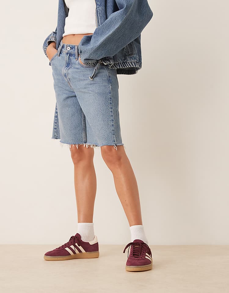 https://images.asos-media.com/products/adidas-originals-handball-spezial-sneakers-in-burgundy/207951391-5?$n_750w$&wid=750&fit=constrain