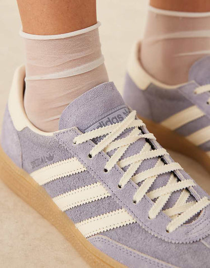 https://images.asos-media.com/products/adidas-originals-handball-spezial-sneakers-in-purple-and-white/207951483-4?$n_750w$&wid=750&fit=constrain