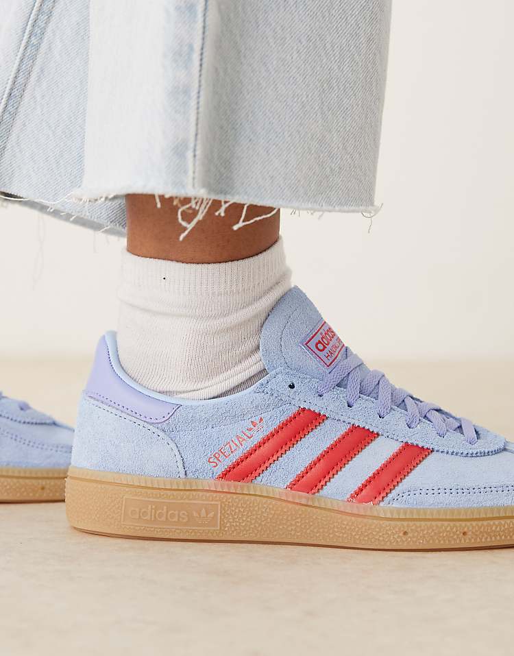 https://images.asos-media.com/products/adidas-originals-handball-spezial-sneakers-in-light-blue-and-red/207951616-4?$n_750w$&wid=750&fit=constrain