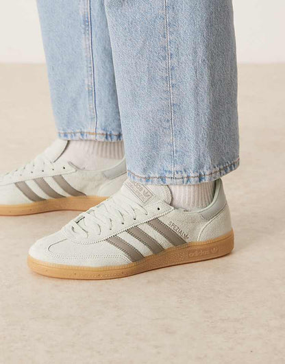 https://images.asos-media.com/products/adidas-originals-handball-spezial-sneakers-in-light-green-and-gray/207951812-1-lightgreen?$n_750w$&wid=750&fit=constrain