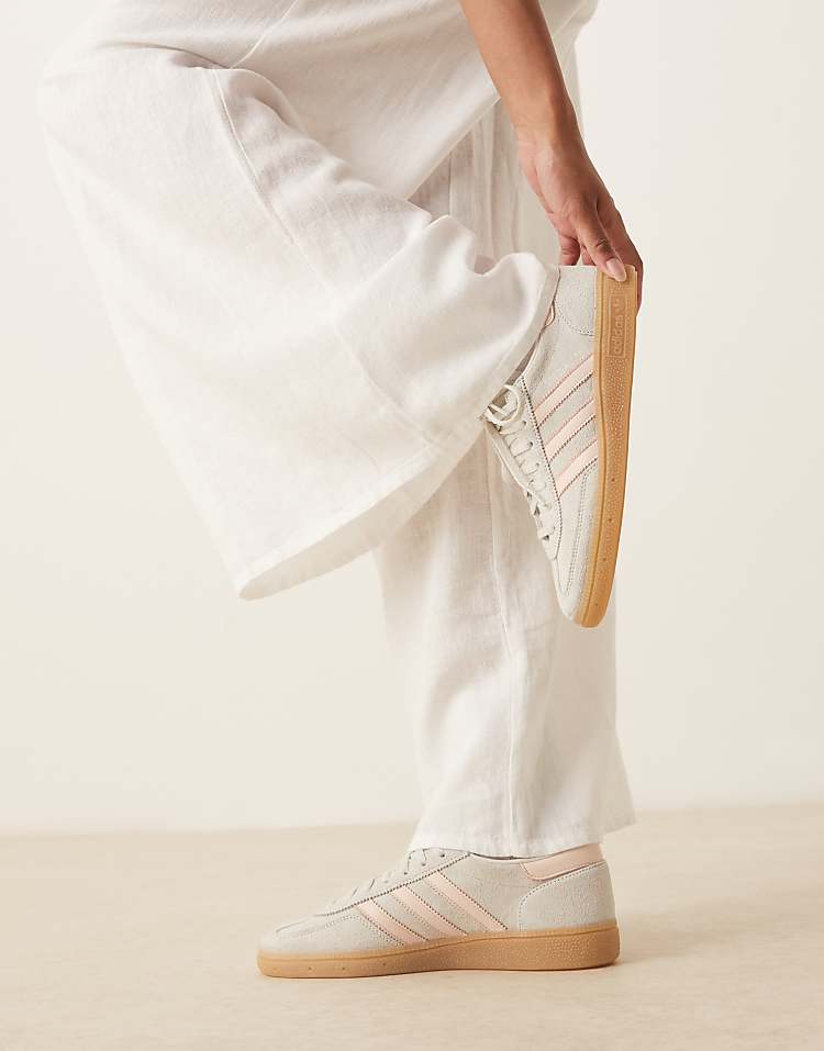 https://images.asos-media.com/products/adidas-originals-handball-spezial-sneakers-in-light-gray-and-pink/207951872-5?$n_750w$&wid=750&fit=constrain