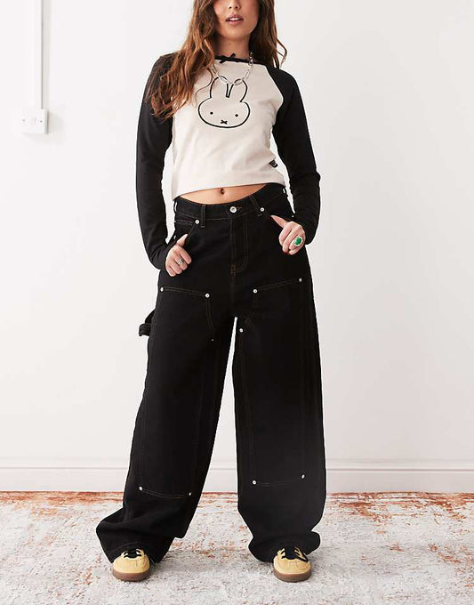 https://images.asos-media.com/products/collusion-x002-baggy-carpenter-jeans-in-black-rinse-wash/207956304-1-blackrinsewash?$n_750w$&wid=750&fit=constrain