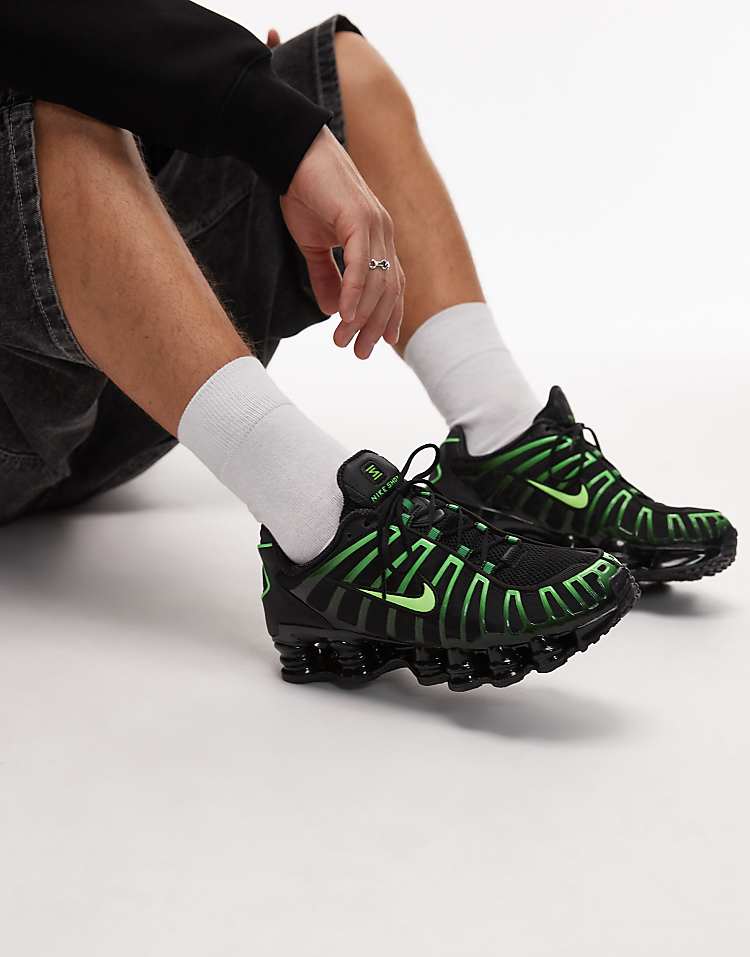 https://images.asos-media.com/products/nike-shox-tl-sneakers-in-black-and-green/207981712-3?$n_750w$&wid=750&fit=constrain