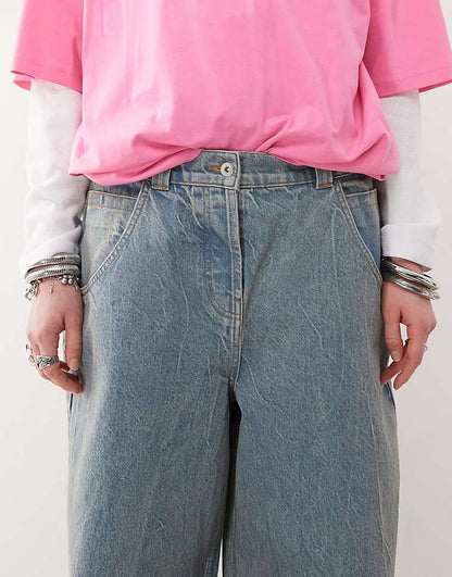 https://images.asos-media.com/products/collusion-x007-xl-baggy-jeans-with-back-print-in-light-wash/208016355-5?$n_750w$&wid=750&fit=constrain