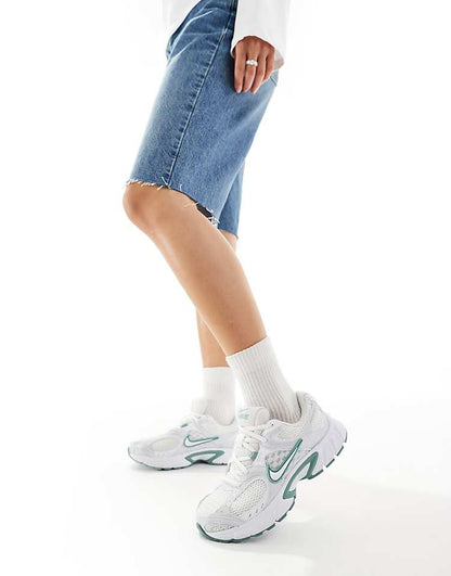 https://images.asos-media.com/products/nike-v5-rnr-sneakers-in-white-gray/208019624-3?$n_750w$&wid=750&fit=constrain