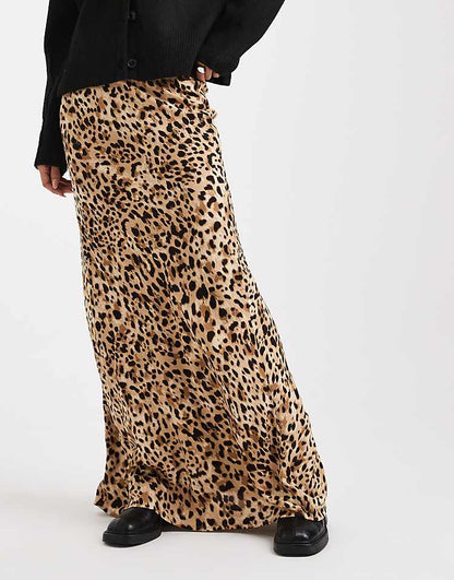 https://images.asos-media.com/products/miss-selfridge-spun-maxi-skirt-in-animal-print/208048509-2?$n_750w$&wid=750&fit=constrain