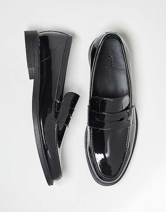 https://images.asos-media.com/products/asos-design-patent-penny-loafers-in-black/208132562-1-black?$n_750w$&wid=750&fit=constrain