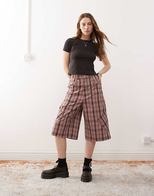 https://images.asos-media.com/products/collusion-baggy-longline-jorts-in-pink-plaid/208186275-1-pinkcheck?$n_750w$&wid=750&fit=constrain