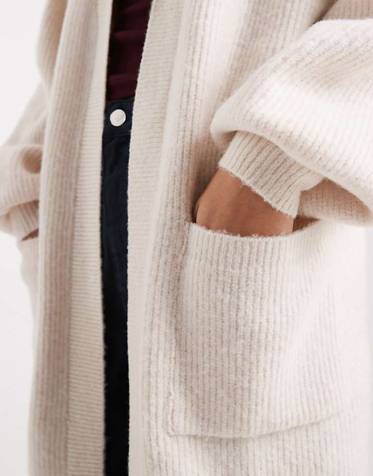 https://images.asos-media.com/products/miss-selfridge-maxi-cardigan-in-oatmeal/208186578-2?$n_750w$&wid=750&fit=constrain