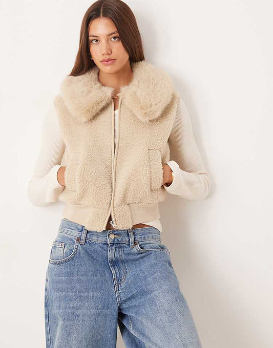 https://images.asos-media.com/products/asos-design-borg-vest-with-faux-fur-collar/208224640-1-cream?$n_750w$&wid=750&fit=constrain