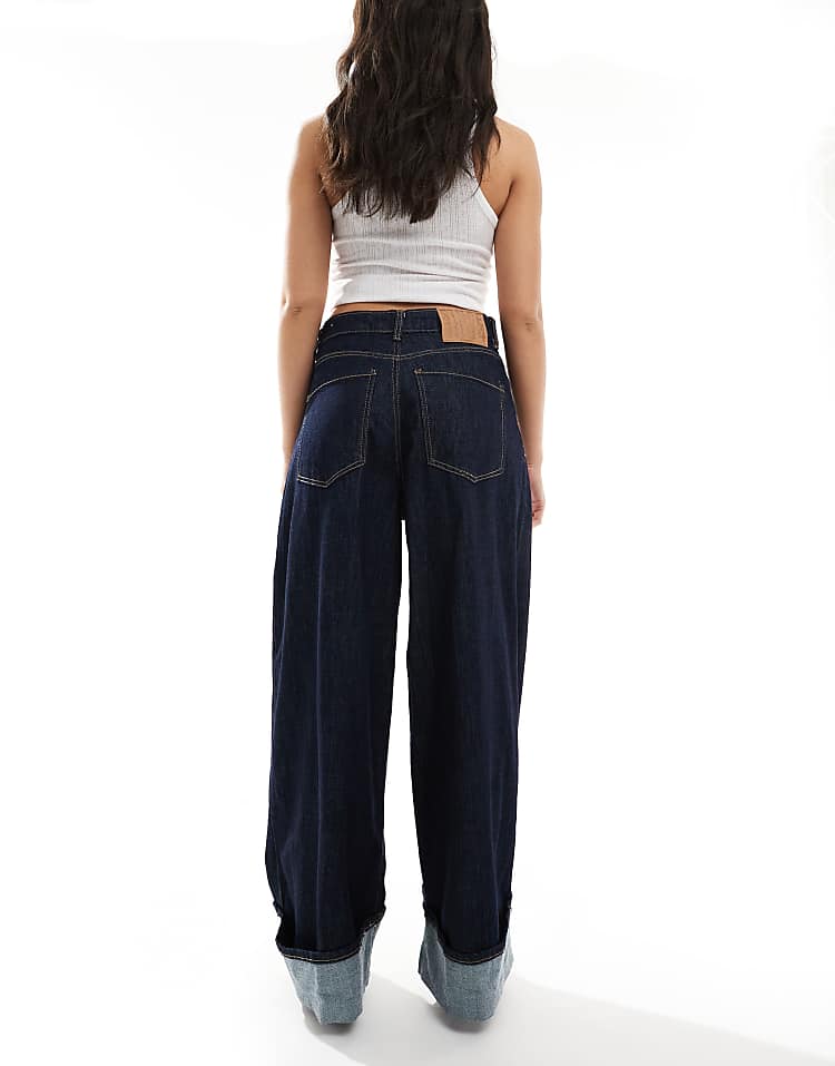 https://images.asos-media.com/products/stradivarius-wide-leg-turn-up-jeans-in-indigo/208233856-2?$n_750w$&wid=750&fit=constrain