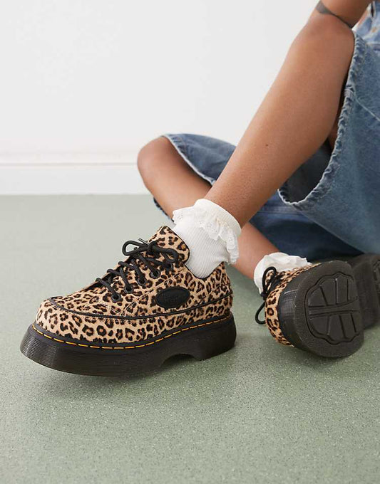 https://images.asos-media.com/products/dr-martens-buzz-5-eye-shoe-in-leopard-print/208318123-1-multi?$n_750w$&wid=750&fit=constrain