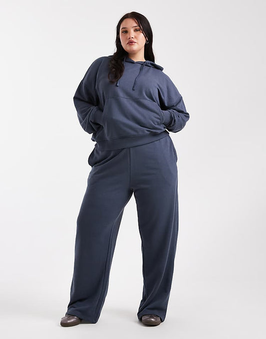 https://images.asos-media.com/products/only-curve-sweatpants-in-ombre-blue-part-of-a-set/208347234-1-blue?$n_750w$&wid=750&fit=constrain