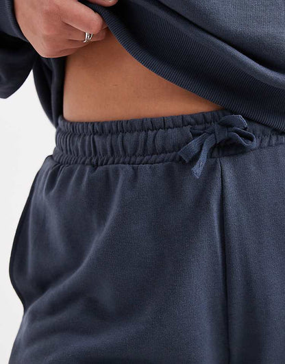 https://images.asos-media.com/products/only-curve-sweatpants-in-ombre-blue-part-of-a-set/208347234-3?$n_750w$&wid=750&fit=constrain