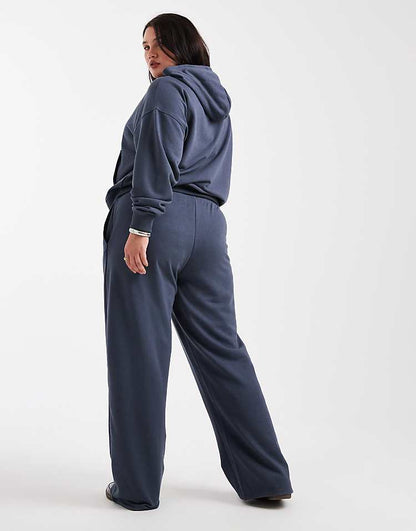 https://images.asos-media.com/products/only-curve-sweatpants-in-ombre-blue-part-of-a-set/208347234-4?$n_750w$&wid=750&fit=constrain