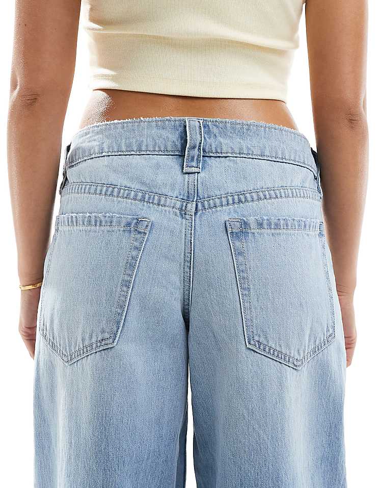 https://images.asos-media.com/products/hollister-curvy-low-rise-super-baggy-raw-hem-jeans-in-light-wash/208447432-4?$n_750w$&wid=750&fit=constrain