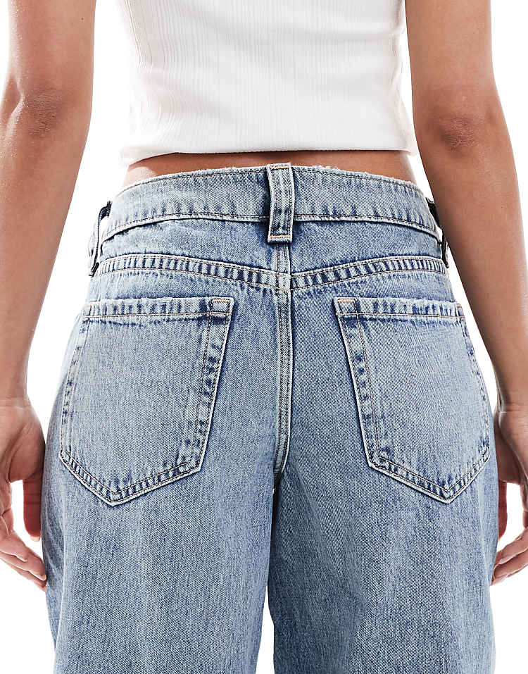https://images.asos-media.com/products/hollister-high-rise-baggy-jeans-in-medium-wash/208447623-4?$n_750w$&wid=750&fit=constrain