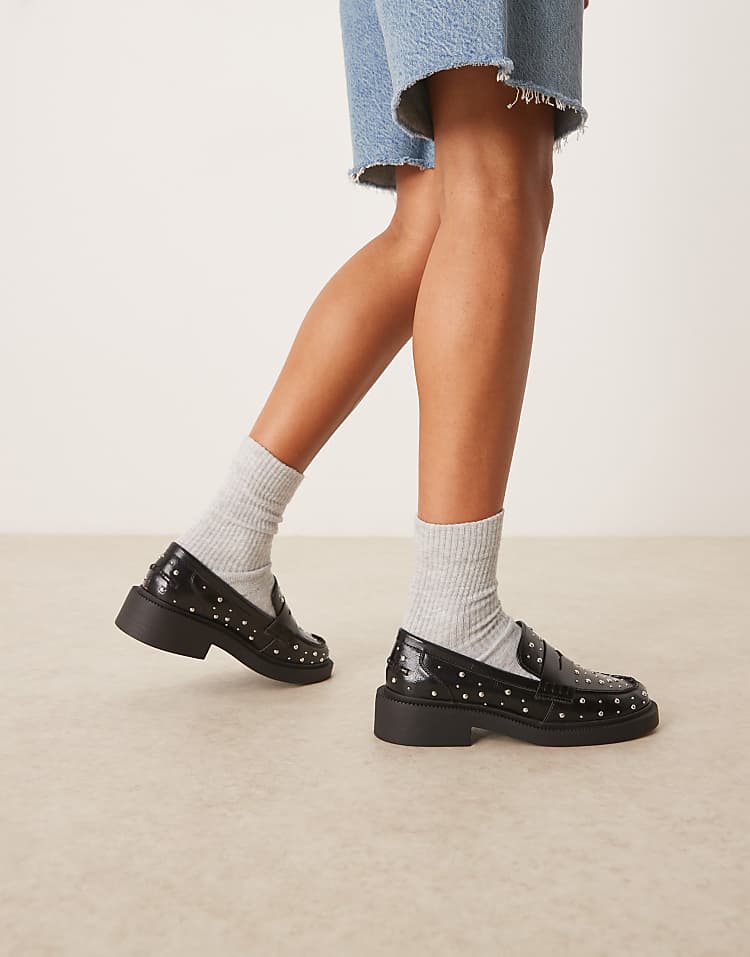 https://images.asos-media.com/products/asos-design-minerva-studded-detail-loafers-in-black/208519859-1-blackwithstuds?$n_750w$&wid=750&fit=constrain