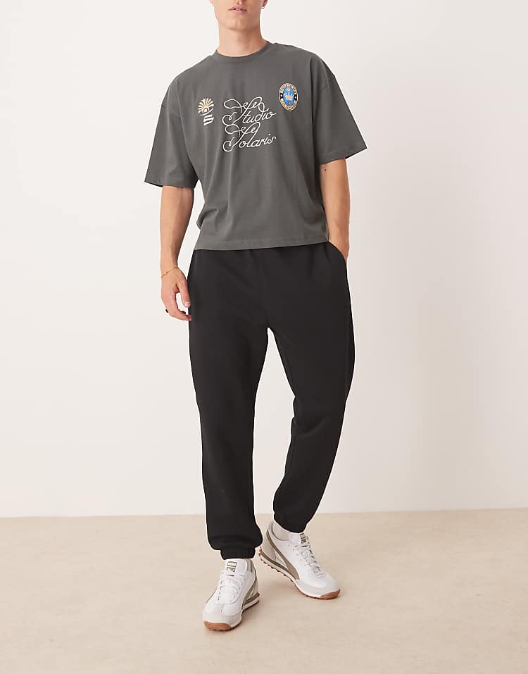 https://images.asos-media.com/products/asos-design-essential-tapered-sweatpants-in-black/208549953-4?$n_750w$&wid=750&fit=constrain