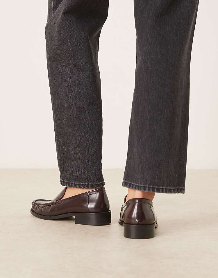https://images.asos-media.com/products/asos-design-marcel-premium-clean-loafers-in-burgundy-leather/208552477-4?$n_750w$&wid=750&fit=constrain