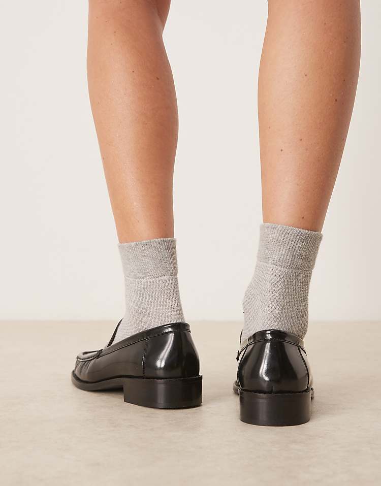 https://images.asos-media.com/products/asos-design-marcel-premium-clean-loafers-in-black-leather/208552660-2?$n_750w$&wid=750&fit=constrain