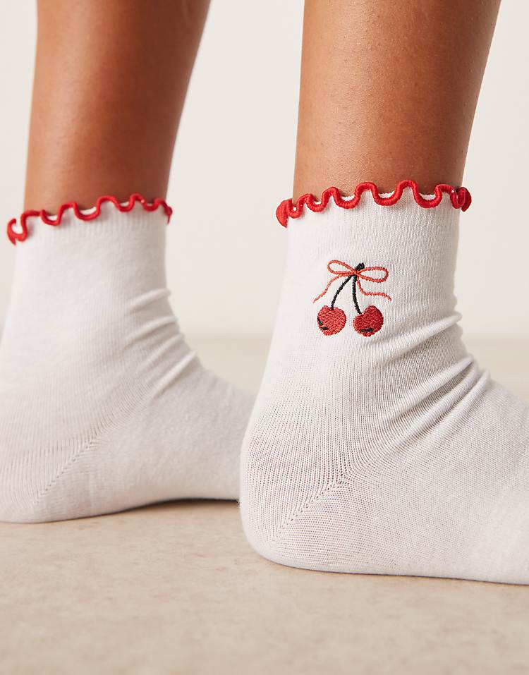 https://images.asos-media.com/products/asos-design-embroidered-cherry-design-socks-in-white/208610231-3?$n_750w$&wid=750&fit=constrain