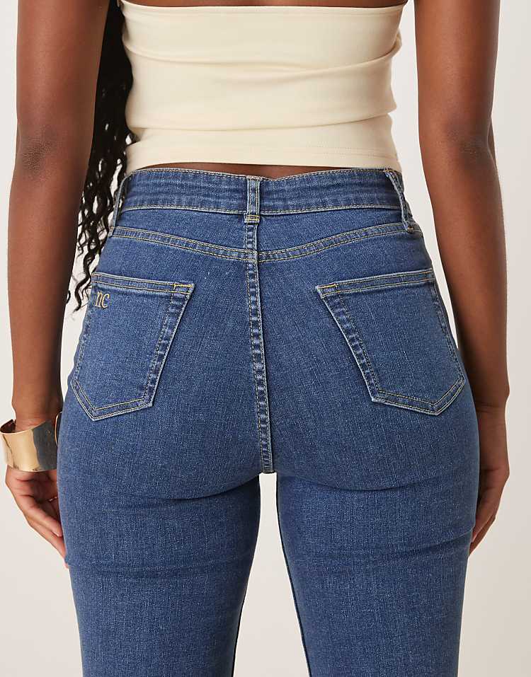 https://images.asos-media.com/products/nobodys-child-capri-slim-leg-jeans-in-blue-wash/208654334-4?$n_750w$&wid=750&fit=constrain