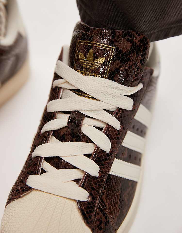 https://images.asos-media.com/products/adidas-originals-superstar-ii-sneakers-in-snake-print/208660811-4?$n_750w$&wid=750&fit=constrain
